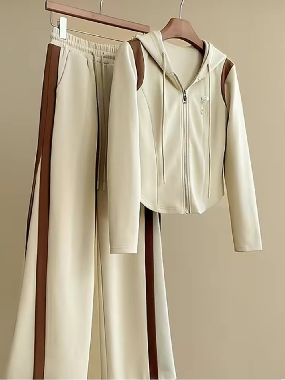 Women’s  2 - piece Athletic Set - Zip - Up Hoodie & Wide Leg Pants - Casual Chic
